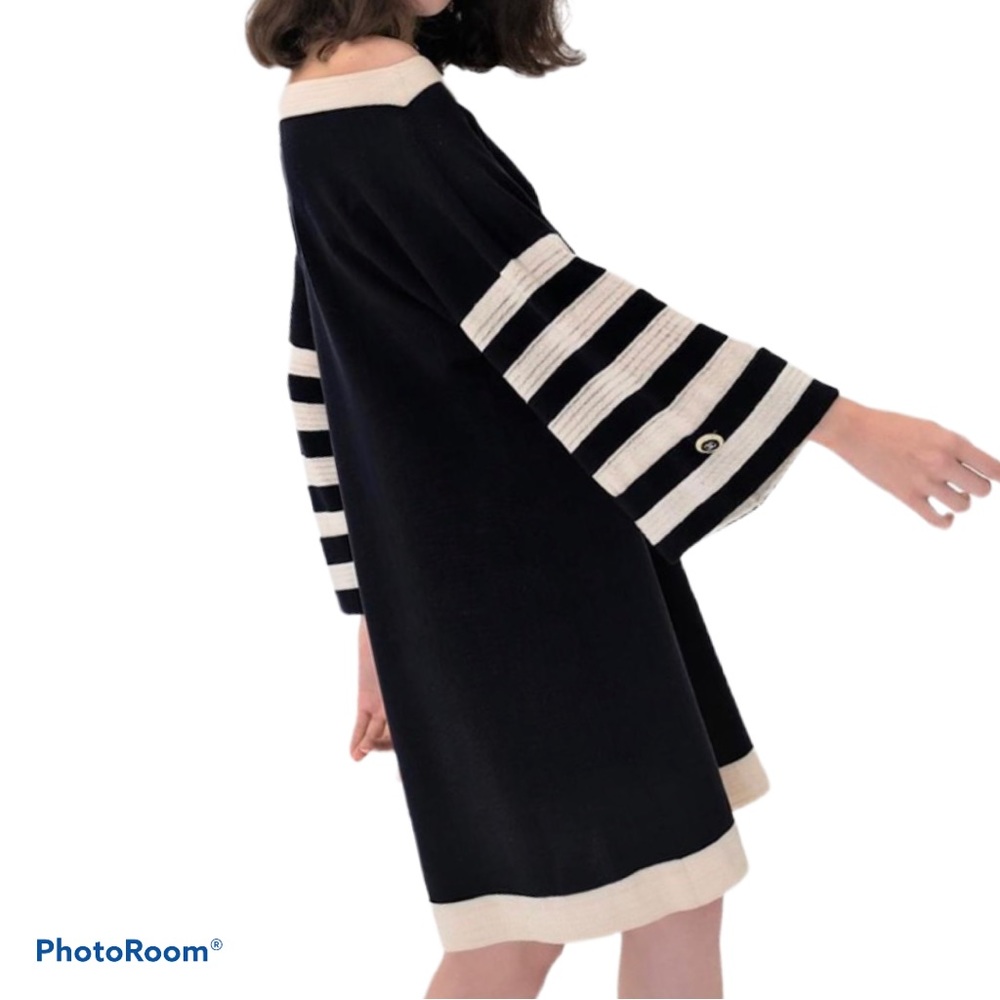 Chanel 14C 2014 Cruise Gondola  Karl Lagerfeld CC logo button knit dress…